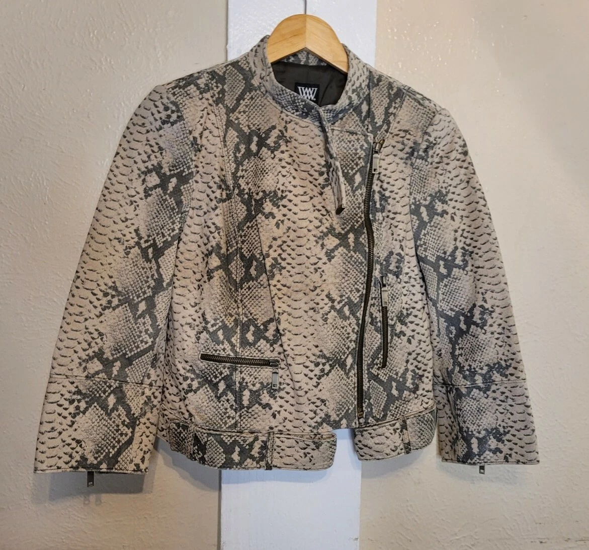 New look clearance snake print jacket