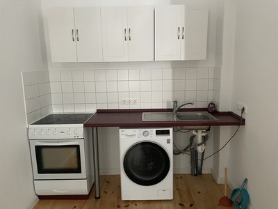 Küchen Arbeitsplatte Mit Spüle, Ofen Mit Ceranfeld und Schränke 