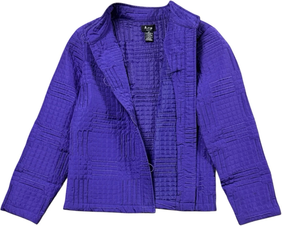 Chaqueta Analogía Mujer Petite M PM Púrpura Acolchada Texturizada Botón Frontal Mandarín Foto 4 de 4