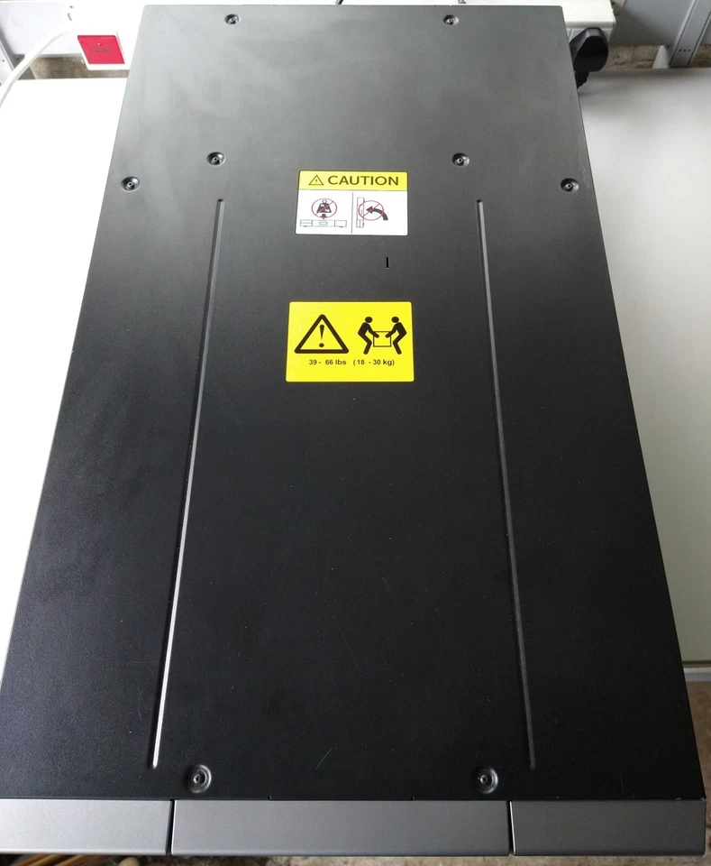 Dell PowerVault TL4000 48 Slot dual PSU Tape Library 2 x LTO 6 HH FC tape drives - Image 2 of 4