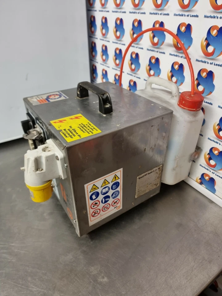 Pft plastering Rendering powered float Machine power and pump unit (vat) - Image 2 of 4