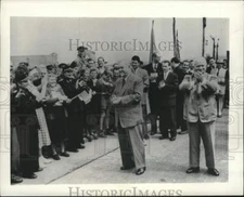 1955 Press Photo Soviet leaders greet German workers-East Berlin Germany
