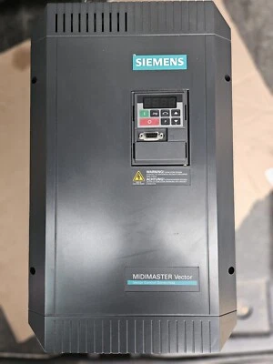 Siemens 6SE3222-4DG40 MIDIMASTER VECTOR MDV1100/3 3AC 380-500V +/-10% 50/60HZ CONSTANT TORQU... — General Accessories