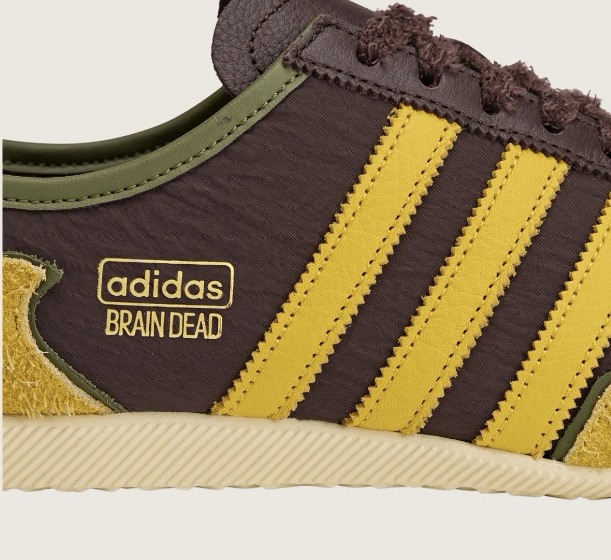 いぬズ NEW Brain Dead X Adidas Japan Brown Hazel Yellow JQ6789 Men's