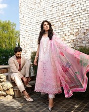 Mushq AMOI Luxury Lawn ✅️ 💯 Original Unstitched EID Suit D2 STITCHING AVAILABLE