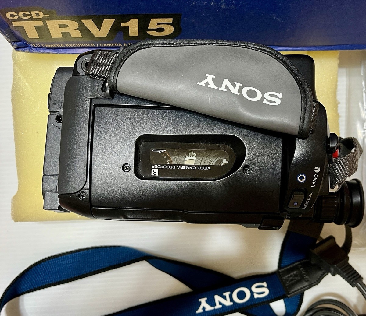 ビデオカメラ SONY Video8XR Handycam Vision CCD-TRV15 Sony CCD-TRV15 Video 8 XR Camcorder - Record Transfer Play Back