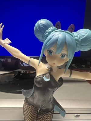 FuRyu BiCute Bunnies Hatsune Miku Wink Ver. Figure Anime Manga PVC
