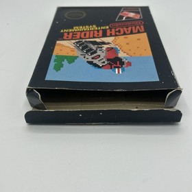 Caja Mach Rider NES manual probada 5 tornillos barra colgante sin perforar con estuche protector.