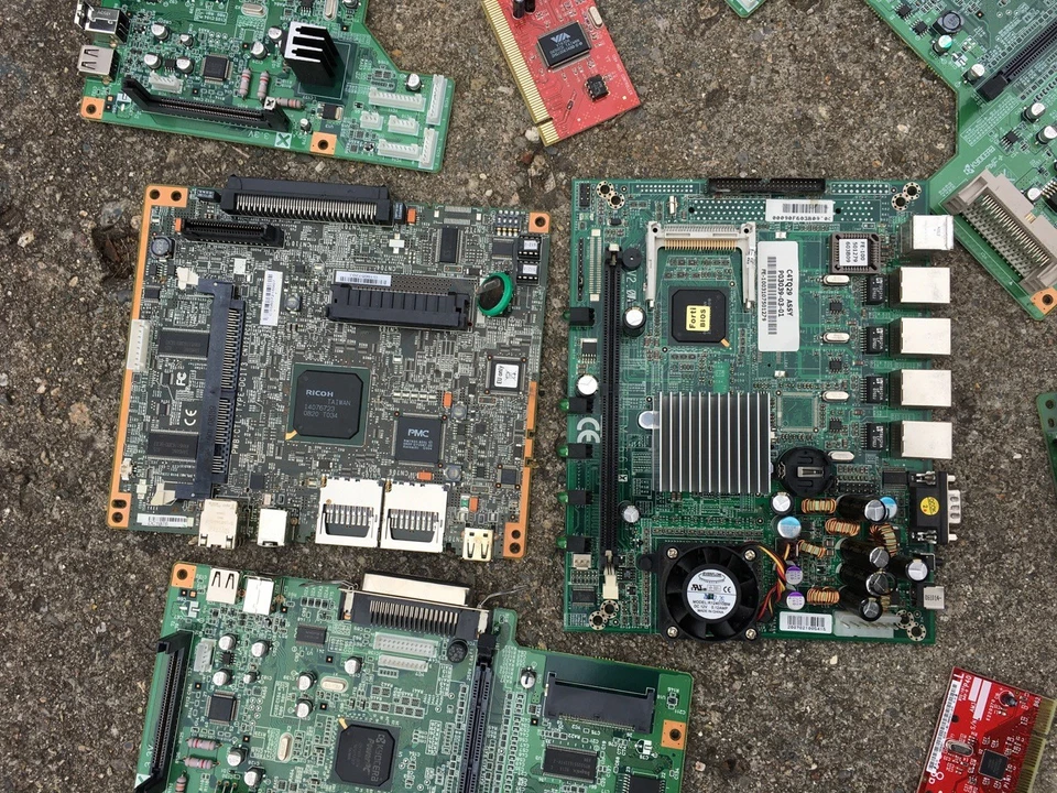 Motherboard Circuit Board Scrap Lot 15lbs PC for precious metals recovery #001 - Image 3 of 4