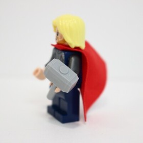 LEGO Marvel Super Heroes Thor Minifigure 76030 76038 Avengers Blue w Hammer Cape