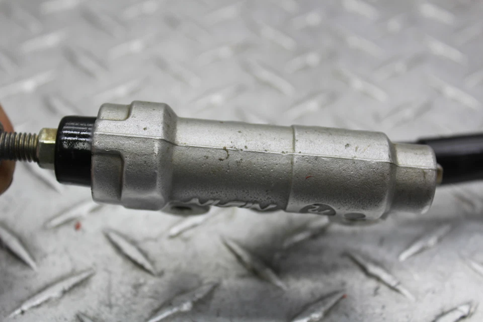 Suzuki RM80 2000 cilindro maestro de freno trasero con depósito 69600-02B40 Foto 4 de 4