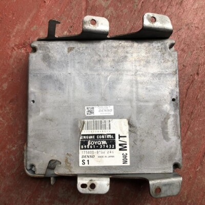 HINO DUTRO TOYOACE DYNA Engine Control Unit ECU N04C 89661-37432