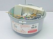 Cooper Crouse Hinds VMVM100/MT Metal Halide Lighting Fixture Luminario