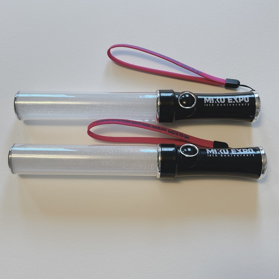 Miku Expo 2024 Official Hatsune Miku Penlight Glowstick Badge Button