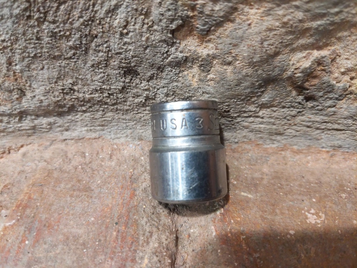 Vintage 1953 SNAP-ON TOOLS F-191 USA 19/32 socket 3/8-drive 12-pt