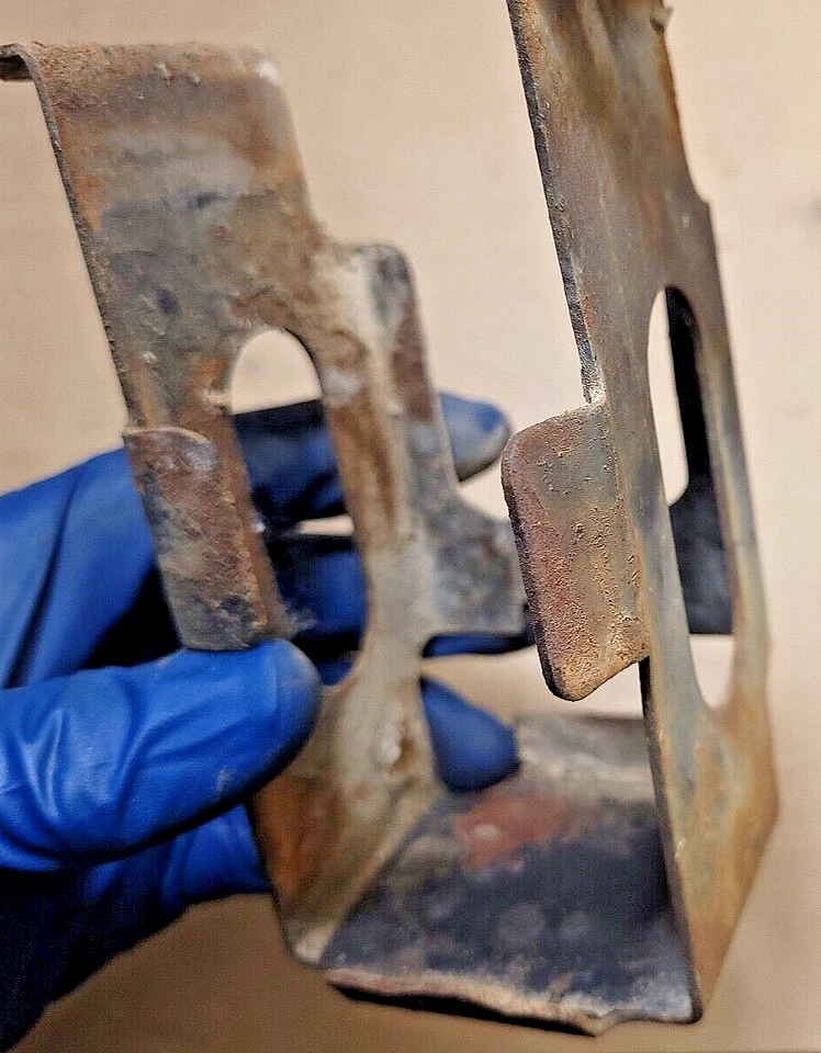 Yamaha LT2 1972 100 caja de batería 304-21240-00-33 estuche soporte LT2M Foto 3 de 4