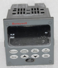 HONEYWELL DC2500-CE-1A00-200-00000-E0-0 UDC2500 UNIVERSAL DIGITAL CONTROLLER