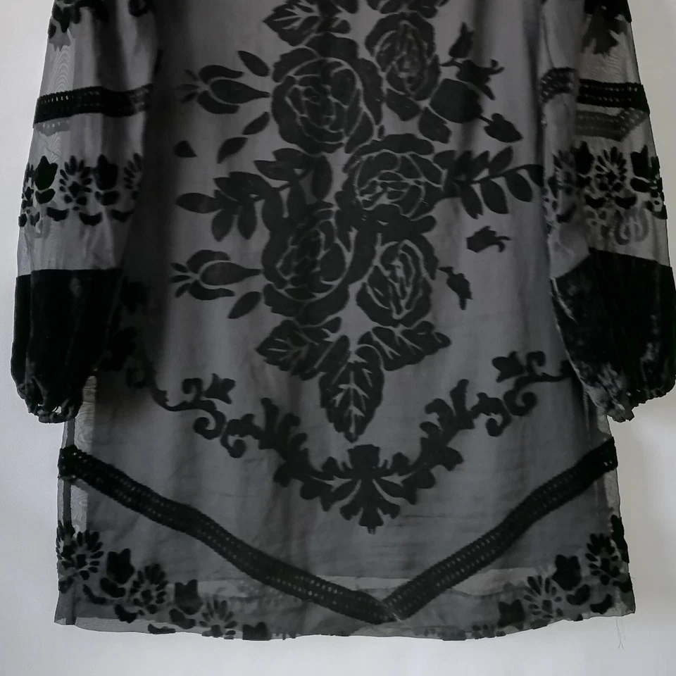 Mini Vestido Para Mujer Staring at Stars Terciopelo Burnout Floral Transparente Forrado en Red Talla S Foto 3 de 4