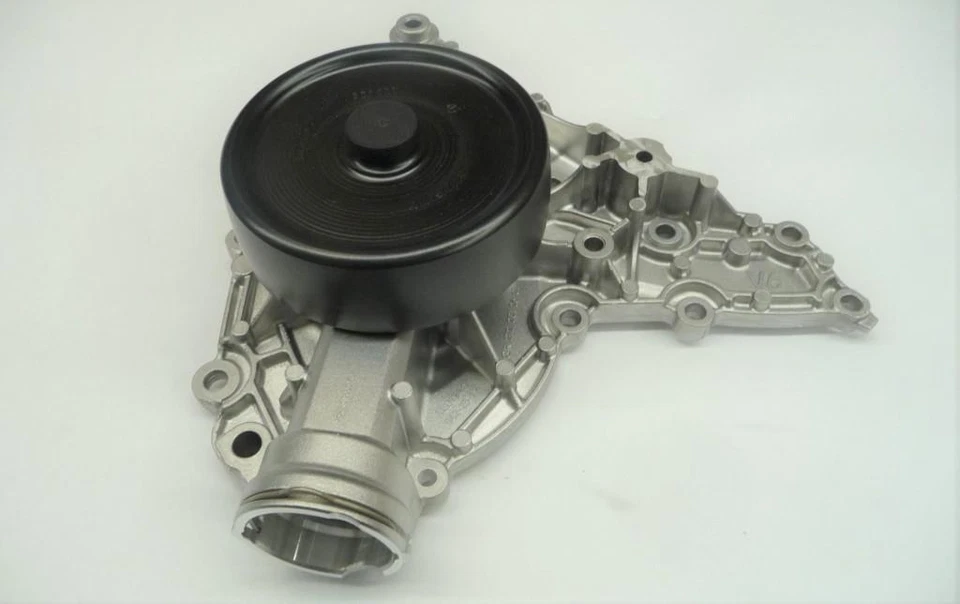 2011-2013 Mercedes Benz S400 Engine Water Pump A2722001801 OEM A1 - Image 2 of 4