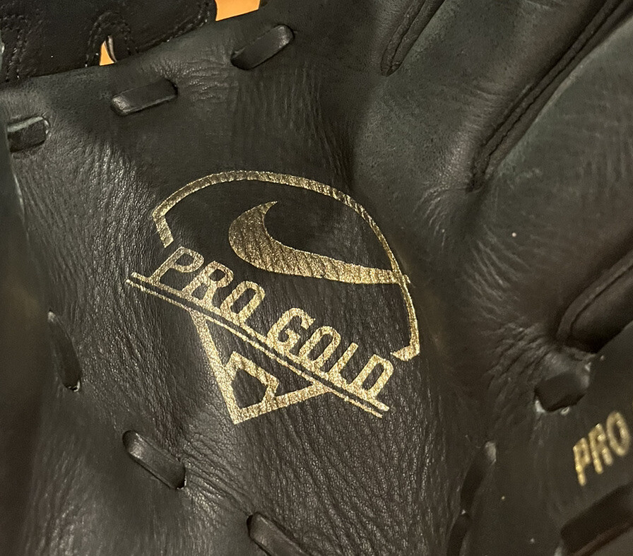 Nike Pro Gold 1175B Baseball glove 11.75 Inches DRI FIT Right Handed