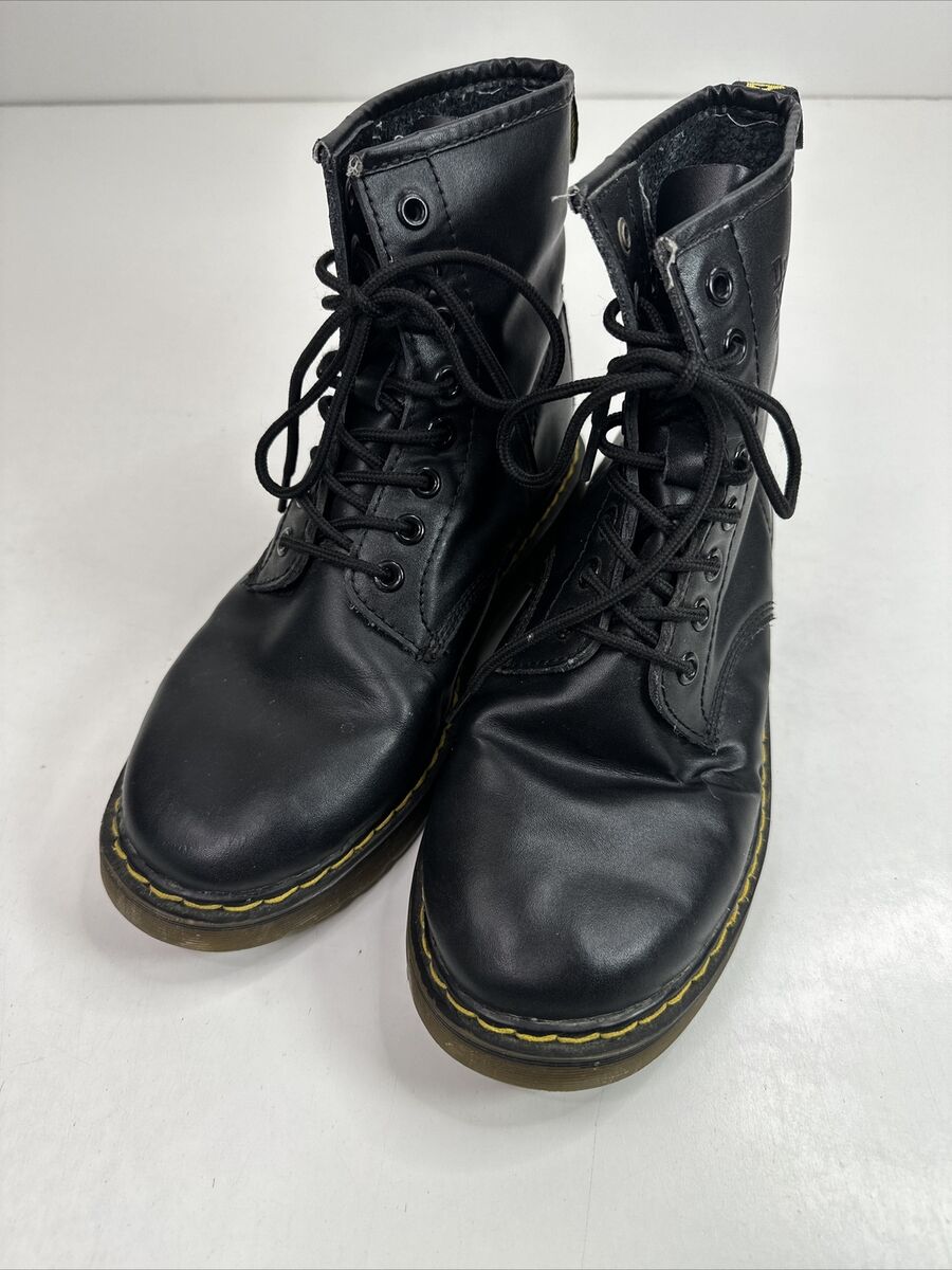 Dr Martens Air Wair Boots Black Size 40 Air Cushion Soles | eBay Dr Martens Air Wair Boots Black Size 40 Air Cushion Soles | eBay