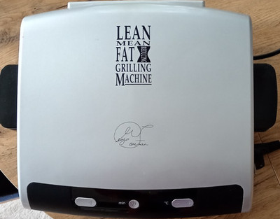 George Foreman 12205-56 Kontaktgrill, 1460-1750 W, Silber/Schwarz, Antihaft