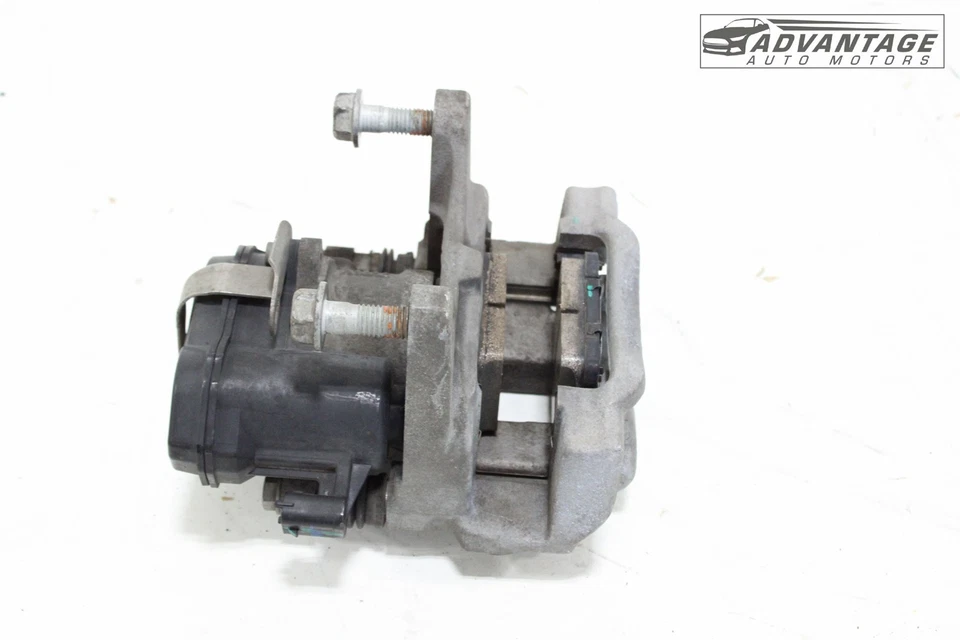 2019-2025 CADILLAC XT4 AWD REAR RIGHT SIDE DISC BRAKE CALIPER & ACTUATOR OEM - Image 4 of 4