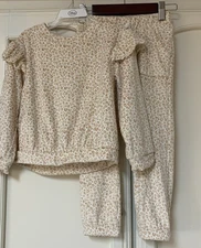 Girls Cat & Jack 2 Piece Velour Sweatsuit Toddler 4T Excellent Condition!