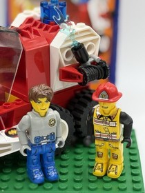 Lego #4605 Jack Stone Fire Response SUV with 2 Minifigures Complete Retired 1729