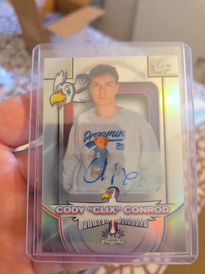 2026 Topps Chrome VeeFriends Content Condors CC-CL Cody ''Clix'' Conrod auto!