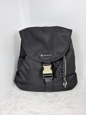NWT lululemon drawstring Backpack - black