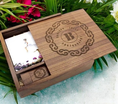 16GB USB Drive with Laser Engraved"Our Wedding story" Wedding Anniversary - 第 2/8 張圖片