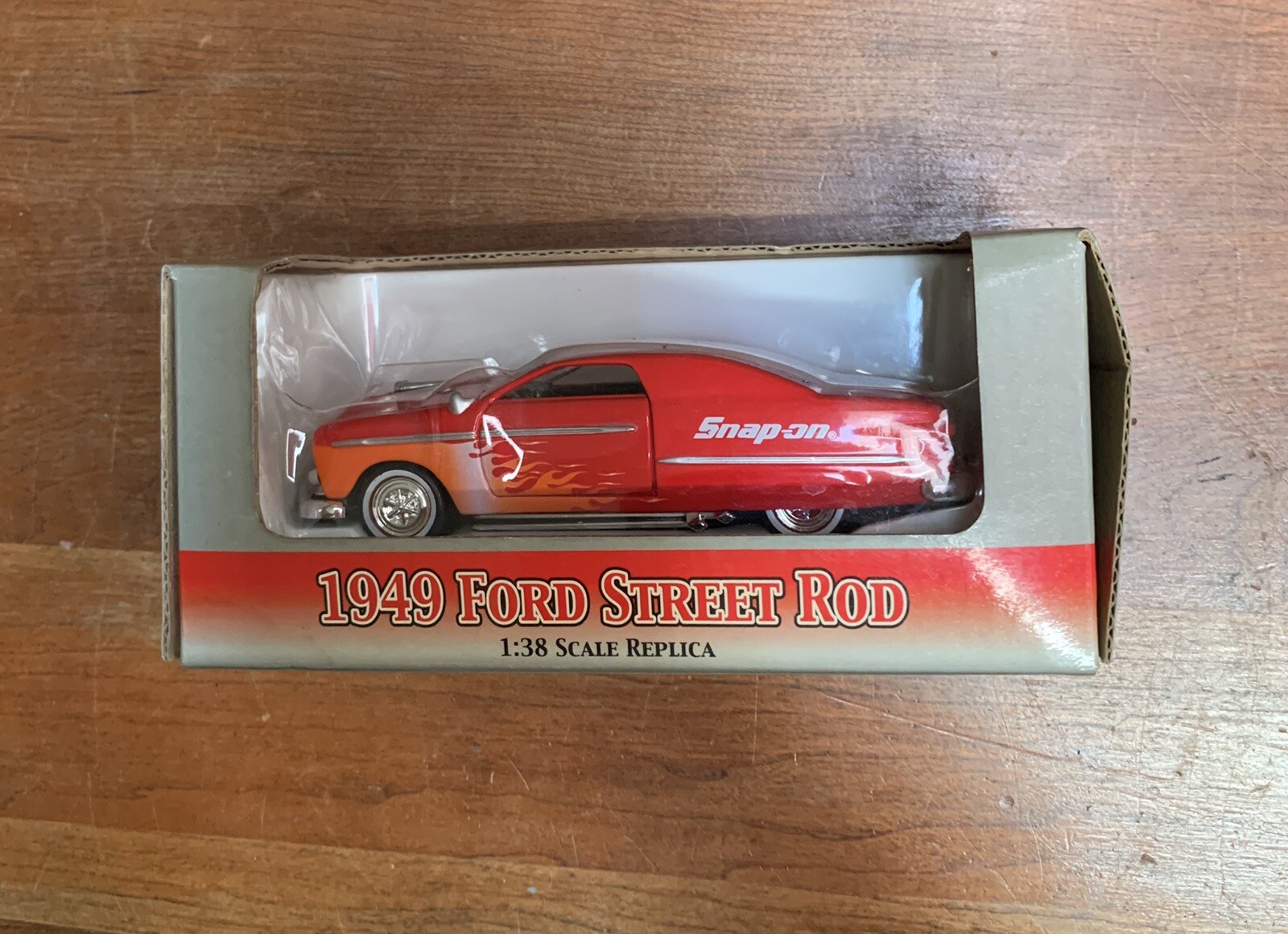 SnapOn 2004 Crown Premiums Diecast 1949 Ford Street Rod 138 Scale