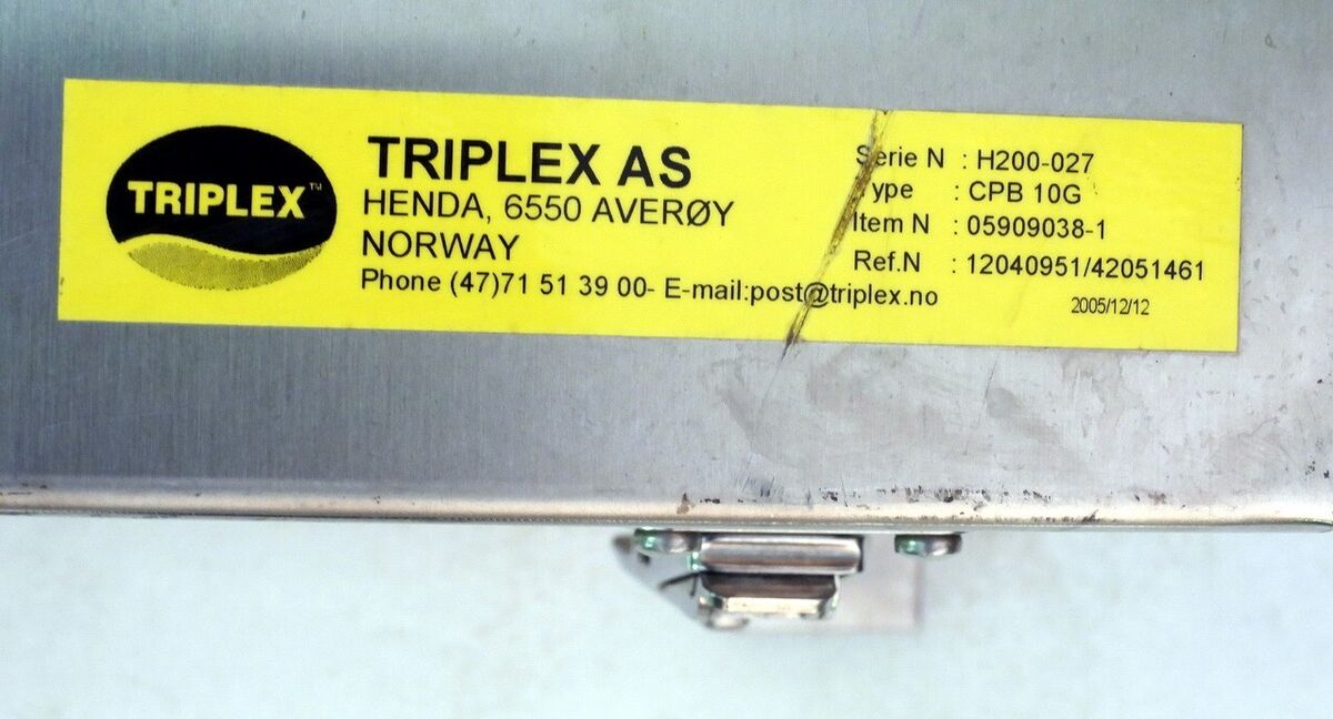 TRIPLEX A/S SHIP SHARK JAW GUIDE PINS CONTROL PANEL SERIES TRIPLEX A/S SHIP SHARK JAW GUIDE PINS CONTROL PANEL SERIES