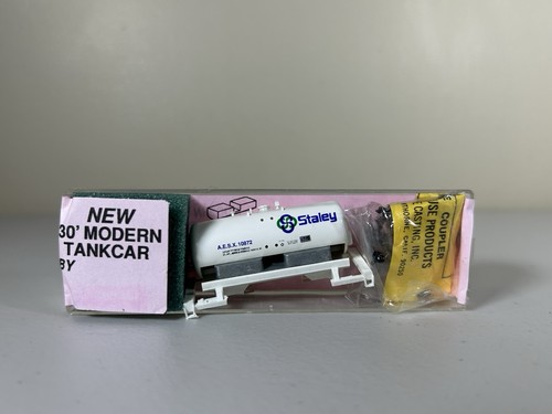 Kit de coche cisterna moderno N Roundhouse Staley AESX 30’ #10872 nuevo | Zustand: New