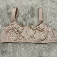 Amoena 40AA Bra Beige Dianna Soft Cup Mastectomy Wireless Pockets Back Closure