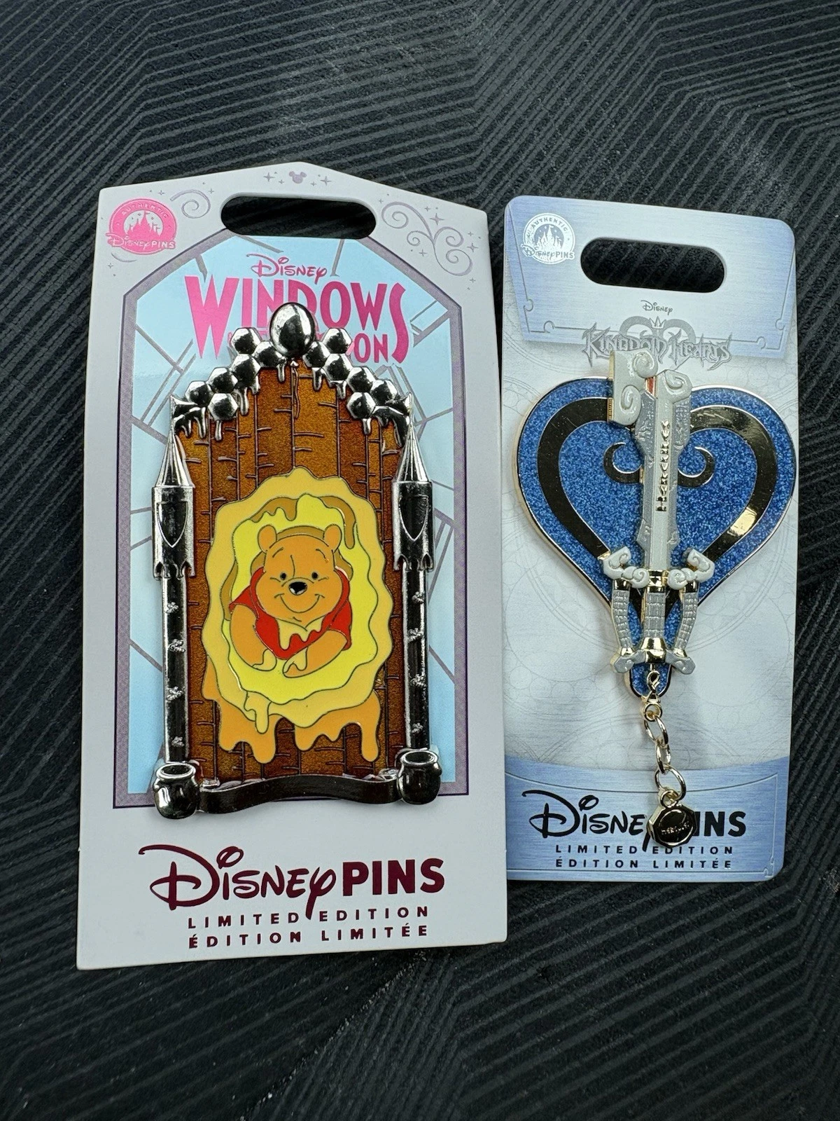 Disney Limited Edition Dangle Glitter Pins Set - Winnie the Pooh Windows, KH