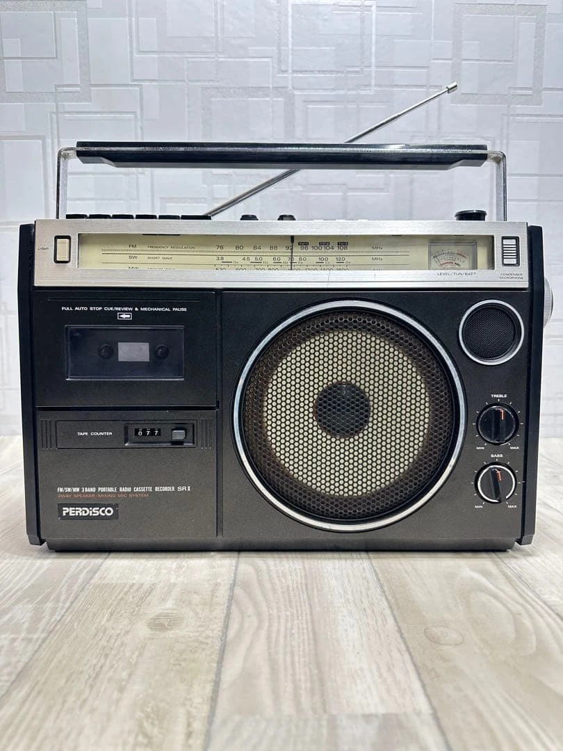 Radio-cassette Hitachi TRK-1410 4 Bandes – Made In Japan – INTROUVABLE Collection