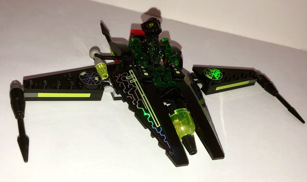 RETIRED Lego Mars Mission 7645 Crystal Reaper MINIFIG Aliens