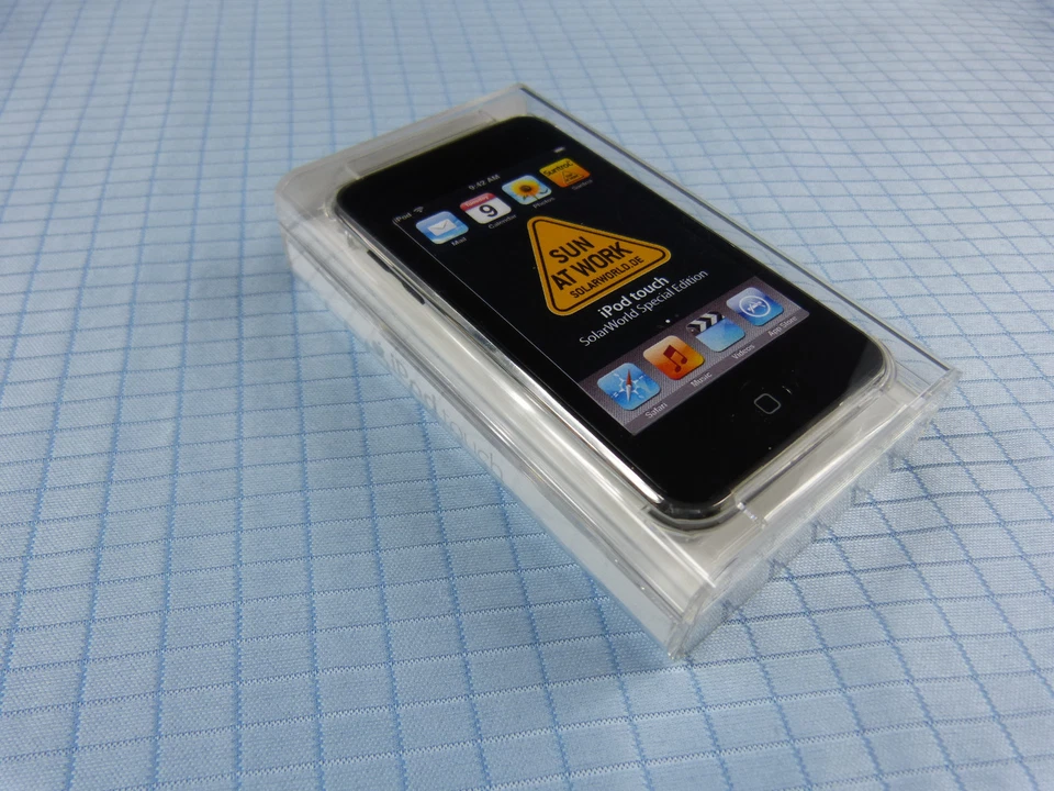 Apple iPod touch 2.Generation 8GB Schwarz! SolarWorld Special Edition!Neu & OVP! - Bild 2 von 4