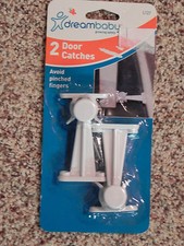 Dream Baby Safety 2 Door Catches Children Avoid Pinched Fingers NIP