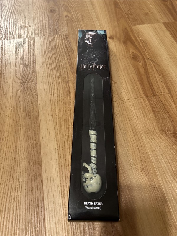 The Noble Collection - Death Eater Wand Skull In A Standard Windowed Box - 15i