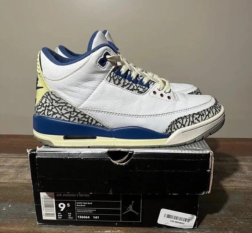 Air Jordan 3 Retro: White True Blue (2001): 136064-141 Air Jordan 3 Retro: White True Blue (2001): 136064-141