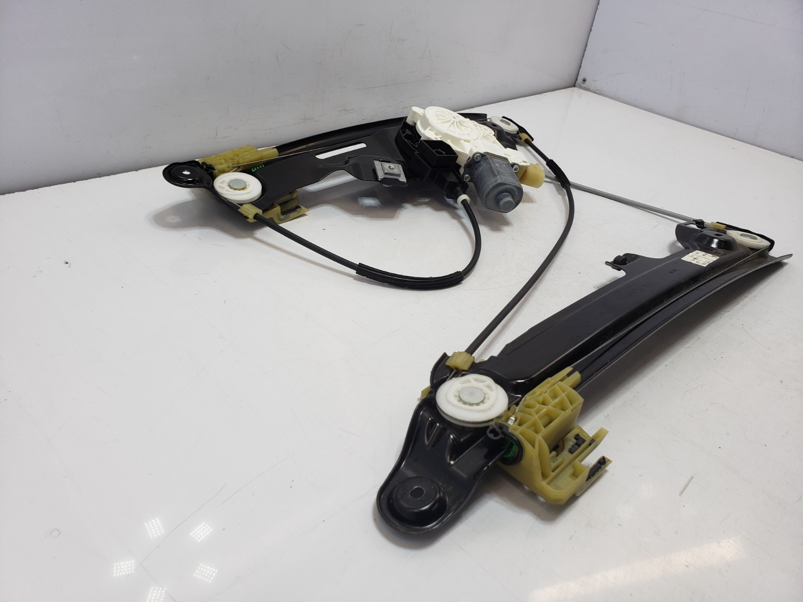 ✅10-14 OEM Rolls-Royce Ghost RR4 Rear Right Passenger Side Door Window Regulator