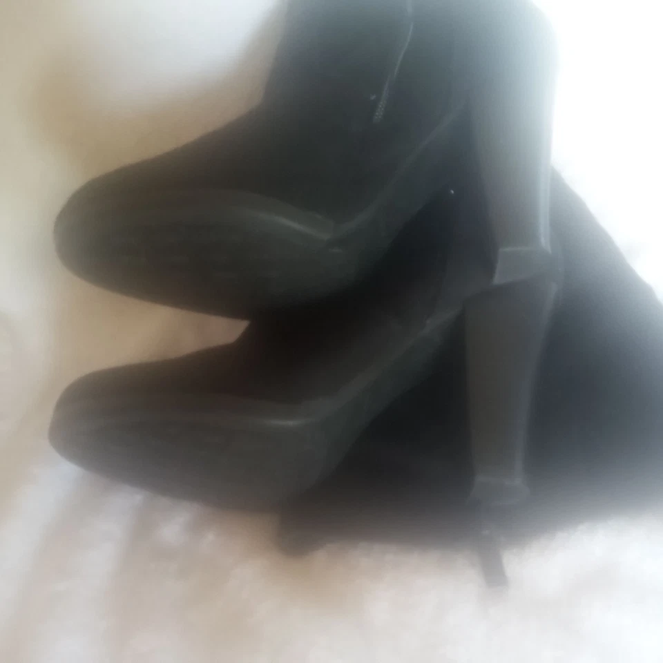 Botas de tacón de gamuza hasta la rodilla Forever para mujer talla 6 1/2 Foto 4 de 4