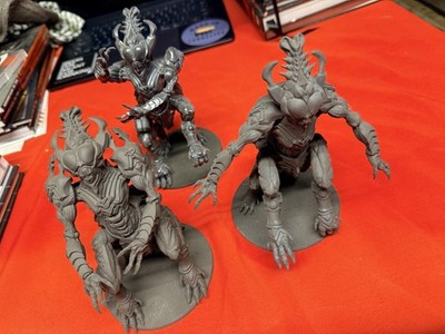 PARABELLUM GAMES: Conquest SPIRES ABOMINATION built & primed 3 PCS + cards