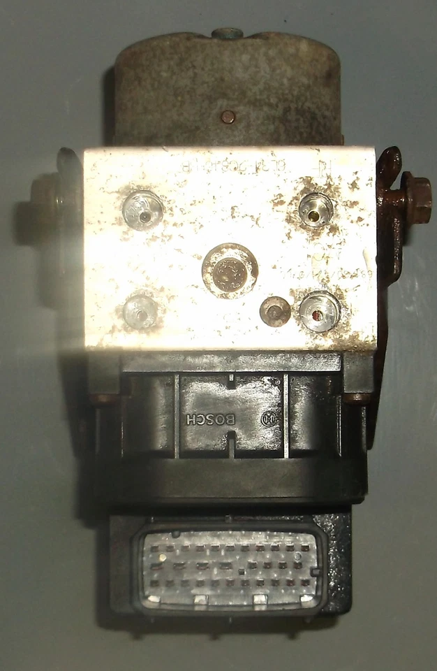 2005-2006 FORD PICKUP F150 LINCOLN MARK LT 4X4 ABS PUMP AND MOTOR - Image 4 of 4