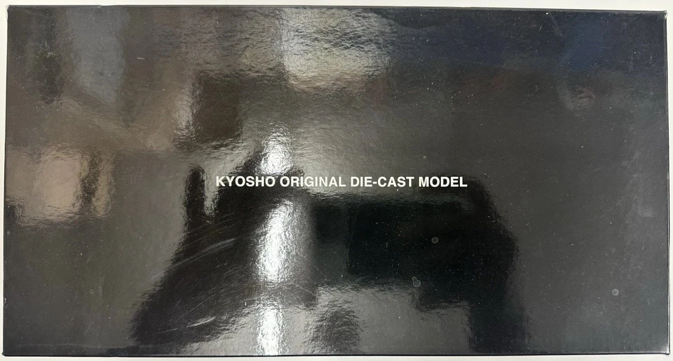 Kyosho 1/18 Diecast Model Car - Mercedes Benz CLK DTM AMG Coupe Silver - Image 3 of 4