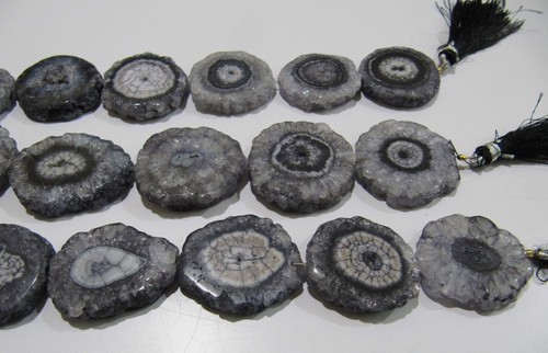 Fabulosas cuentas de cuarzo solar gris tamaño 25 mm rodajas cuentas de ágata hebra 10 pulgadas - Imagen 5 de 6