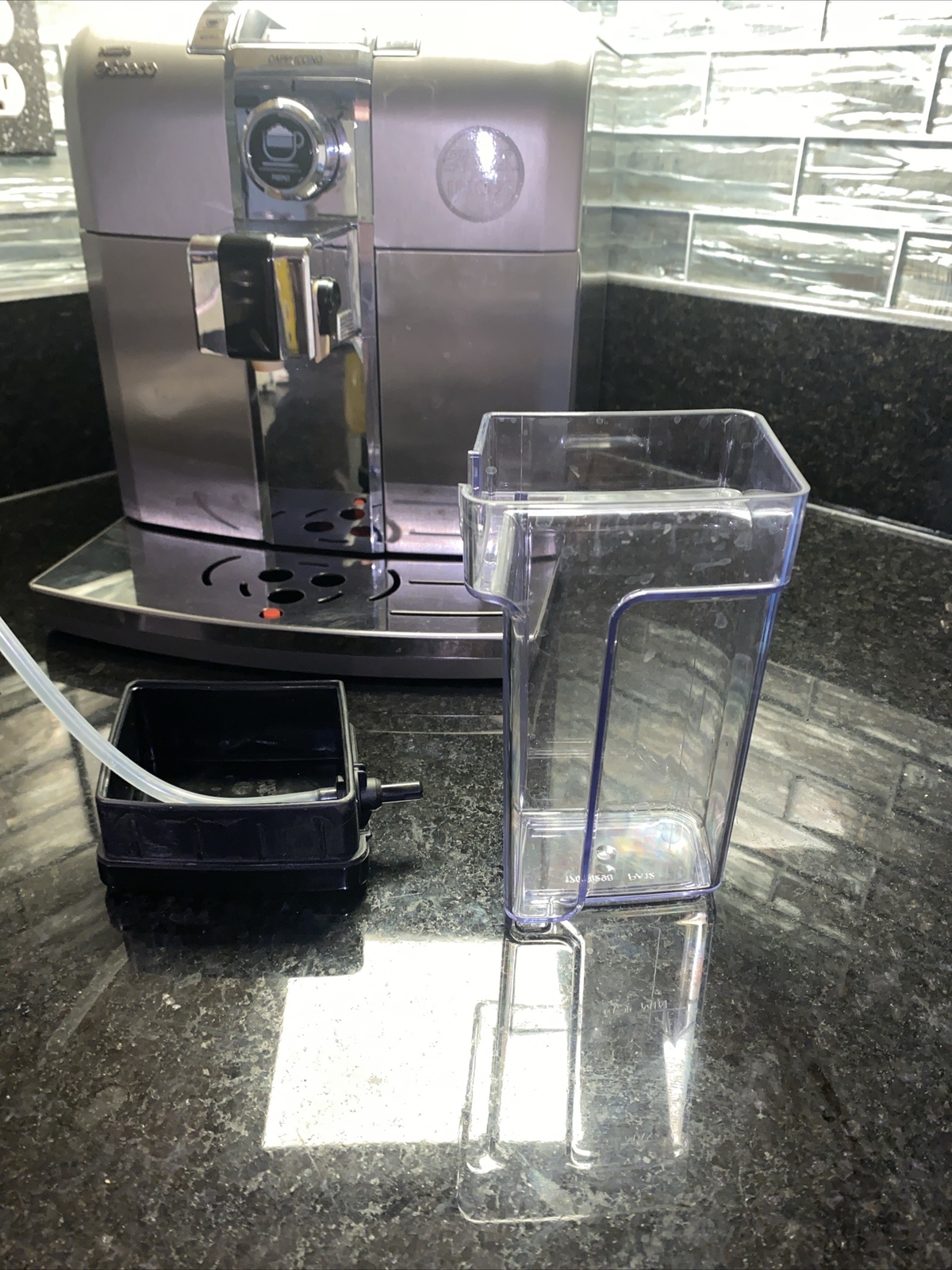 Phillips Saeco Super Espresso Machine Syntia HD8838 With Manual Tested